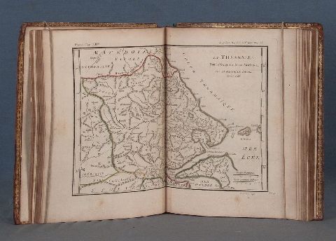 BARTHELEMY, Jean Jaques. Voyage du Jeune Amacharsis en Grec. 7 tomos de texto y 1 tomo Atlas, Paris 1790. (55)