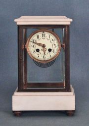 Reloj de mesa francs, con pndulo a mercurio y dos llaves