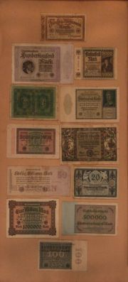 Lote de billetes alemanes de la pooca de Weimar, enmarcados