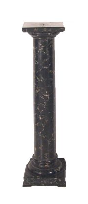 Columna pedestal de mrmol negro, faltantes