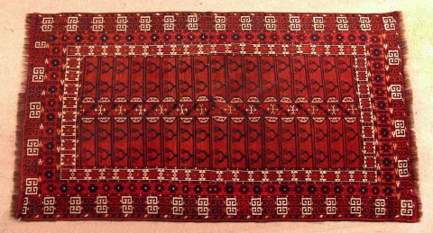Alfombra Turcomana boukara con gules rectangulares. 170 x 130. avera