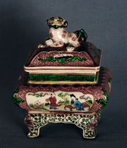 Sahumador porcelana china con tapa con Len de Fo. Circa 1900.