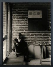 SAMEER MAKARIUS; Alejandro Puente' fotografa sobre gelatina de plata. Aos 60. ', fda al dorso. 39,5 x 29 cm
