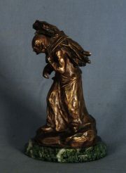 D'Aste 'Campesina con lea', escultura de bronce
