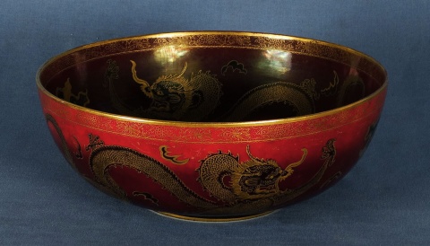 Bowl de cermica con decoracin de dragones, C. Ware (34)