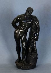 Hercules Farnesio, escultura con algunas averas, faltan dos dedos y restauraciones.