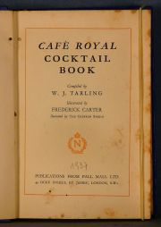 COCTELERIA. Tarling, W. J. Cafe Raoyal Cocktail Book. Illustratedd by Frederick Carter. London. Pall Mall Ltd. 1937. Pri
