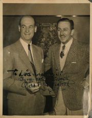 Foto: Luis Sandrini con Walt Disney, dedicada a Sandrini y firmada, ao 1969.  25 x 20 cm.  Col. Juan C. Colombano