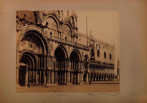 FOTOGRAFIA. Albminas de Italia. Diverrsos fotgrafos y dimensiones. Circa 1880/90.