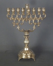 Janukia, candelabro Hebreo para nueve velas. Peq. abolladuras, con jarrita-5-
