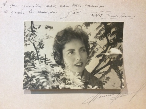 ANNEMARIE HEINRICH, fotografa artstica, en su portante original, firmada por la fotgrafa alemana, incluye el sobre Or