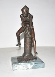 Parente, G. Salto de la columna, escultura en bronce