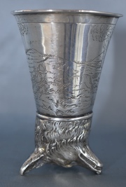 Copa de vino de plata con cabeza de zorro. Alto:14 cm.