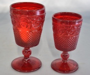 24 Copas de vidrio color rubí (12 de agua y 12 vino)
