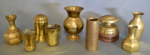 Lote de 9 Piezas de bronce dorado. 317 -325- 108