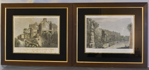Cinco grabados italianos en colores, paisajes y personajes. Miden: 23 x 29,5 cm. 254