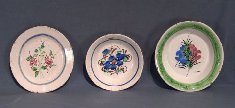 Fuentes distintas ceramica con flor