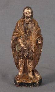 San José, talla de madera policromada (pequeñas saltaduras). Siglo XVIII. Alto: 19 cm.