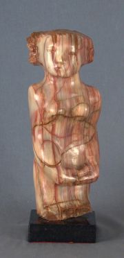 Mariano Pages, Figura, mármol veteado 40 cm.