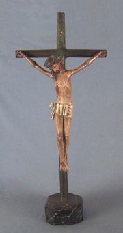 Crucifijo, Cristo policromado