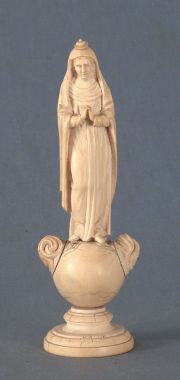 Virgen, talla de marfil