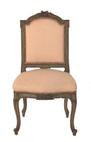 Par de sillas estilo francs Luis XVI, laqueadas verdes, tapizado beige con motas