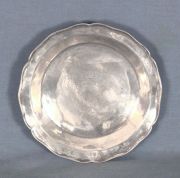 Pequeo plato circular de plata lisa colonial