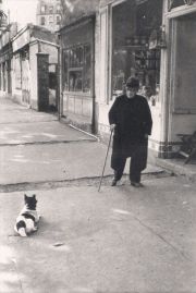 Elliot Erwitt, fotografía año 1952, Neuilly, France.