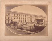 Aduana, Montevideo. Foto albuminada circa 1878. Realizada por la firma fotografica Chute y Brooke de Montevideo. Sello