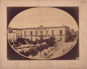 Edificio de la Representación Nacional, Montevideo. Foto albuminada circa 1878. Realizada por la firma Chute y Brooke de