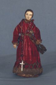 Santo del Rosario, con fanal de vidrio, vestido, rosario con cuentas y crucifijo
