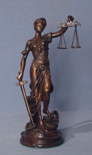 La Justicia, escultura