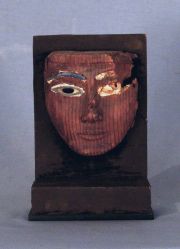 Mscara egipcia de madera (falta un ojo) Ex colecc Hipolit Paz ( Tuco)