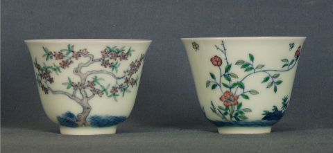 Vasos de libacin chinos, dec. de flores