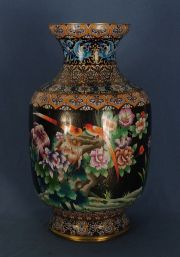 Gran Vaso cloissone, japonés, fondo azul con aves y flores