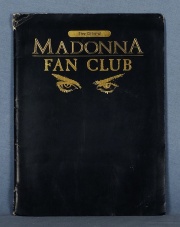 Carpeta Madonna Fan Club, con fotografía, carnet y revista.