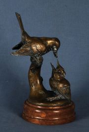 Ischinger, Escultura de bronce Alimentando al pichón (55)