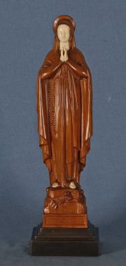 Virgen de Lourdes, talla Art Deco de madera (62)