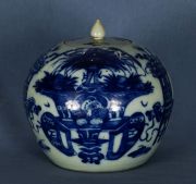 Potiche , porcelana celadn, China, fines siglo XIX, con tapa