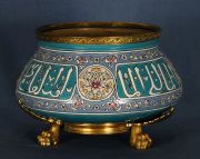 COLLINOT, EUGENE Esc. Francesa, Gran vaso circular orientalista, cermica. Base de bronce.