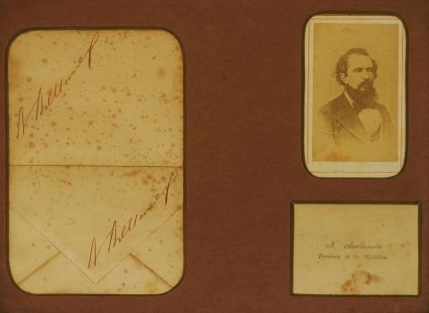 Carta y foto de Nicolás Avellaneda en un marco