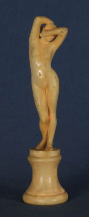Delacour. desnudo femenino. estatuilla de marfil firmada Delacour