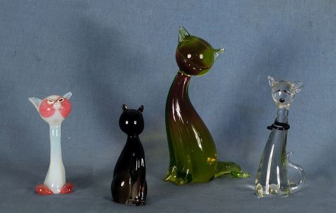 Gatos distintos, de vidrio Murano. (4).