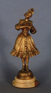 Omerth, Georges. Colombina, escultura en bronce de 22,5 cm.