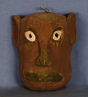 Mascara chane, Zoomorfa, de palo borracho, h: 26 cm. Hacia 1930/40