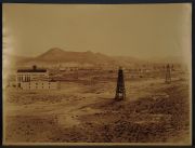 Fotografías de los Primeros pozos petroleros en Plaza Huincul. Neuquen, antes de YPF, entre 1918 y 1922. 6 Fotografias.