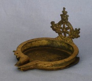 Lampara de aceite circular bronce patinado India S. XVIII