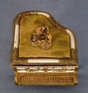 Piano caja musica bronce con esmalte.
