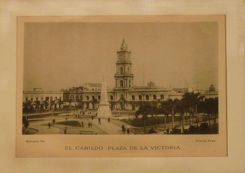 FOTO WITCOMB. El Cabildo. Plaza de la Victoria. Fototipia año 1889. Enmarcada