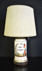 Frasco de Farmacia de porcelana transformado en lámpara. Inscripción:'EMPL. DIABOT' Alto total 48 cm.